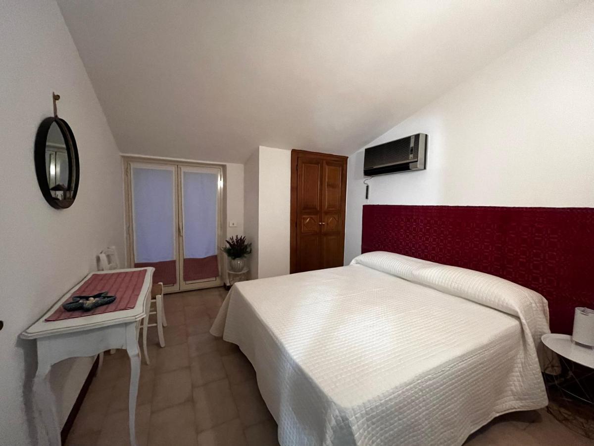 Cala Gonone Holiday Flats Exterior photo
